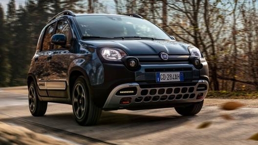 La Panda Cross punta invece sul senso avventuroso