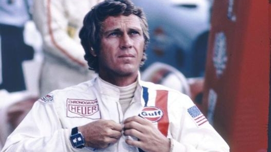 Steve McQueen con l’Heuer Monaco al polso