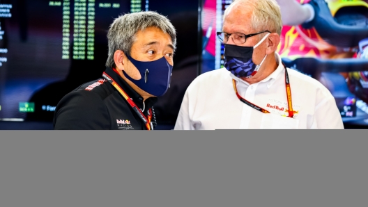 Masashi Yamamoto, responsabile Honda con Helmut   Marko ai box della Honda