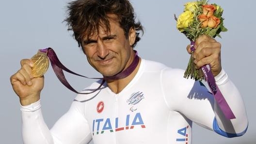 Alex Zanardi, 54 anni. Ap