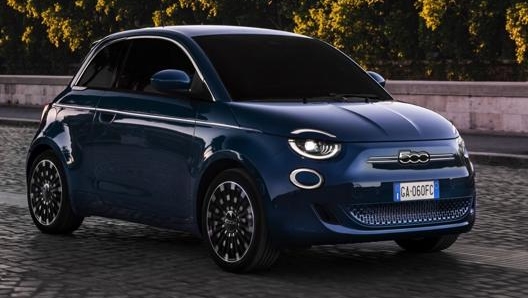 Fiat 500 elettrica, regina Compact Chic