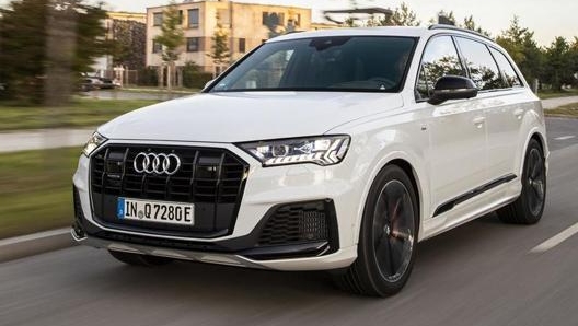 L’Audi Q7 Tfsi e ibrido plug-in si rinnova