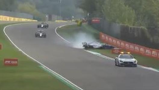 L’errore di Russell dietro alla Safety Car a Imola