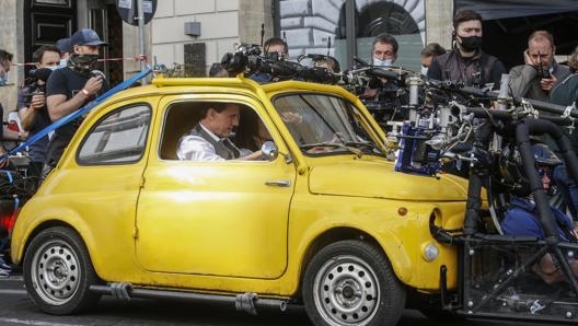 Durante le riprese è stata utilizzata anche l’iconica Fiat 500 del 1957. Ansa