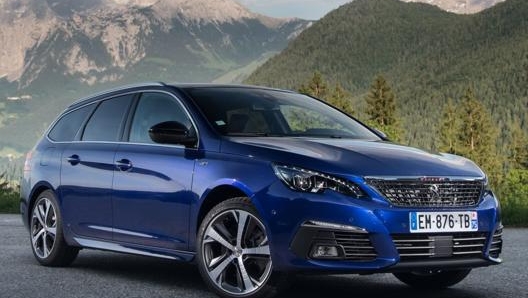 Peugeot 308 Station Wagon, di certo lo spazio non manca