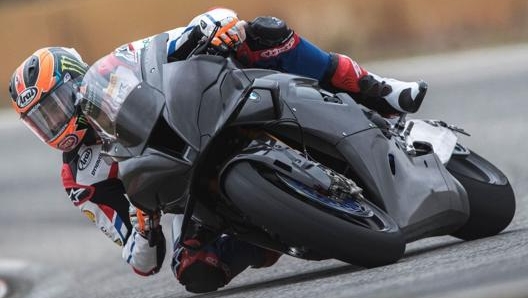 Primi giri in pista per la Bmw M 1000 RR Superbike