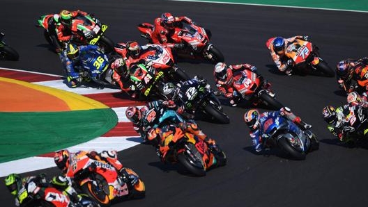 I piloti della MotoGP durante l’ultimo GP di Portimao. Afp