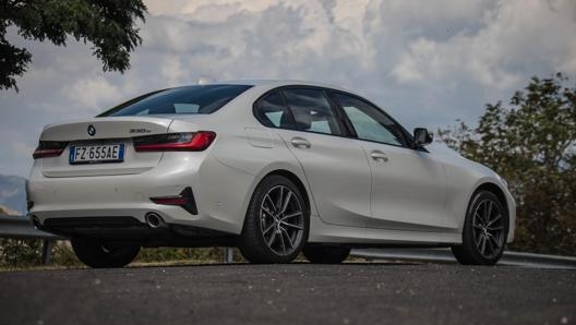 Il posteriore della Bmw 330e