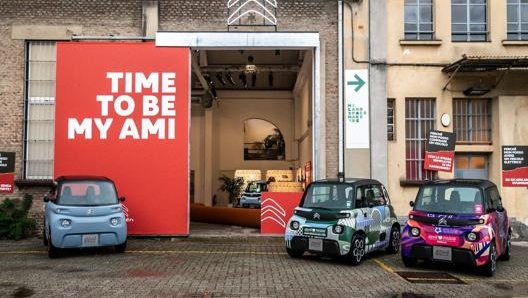 Citroën Ami è al centro di un allestimento in via Tortona durante Milano Design City