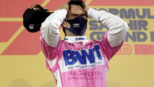 La gioia di Sergio Perez dopo la vittoria di Sakhir, la sua prima in F.1. Afp