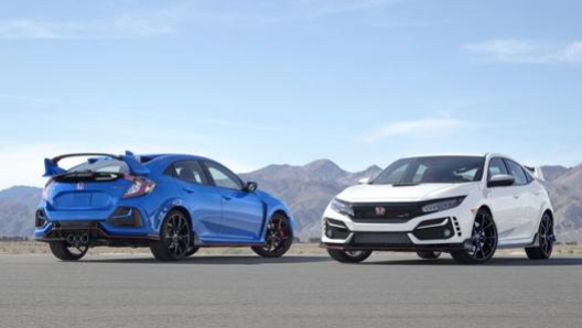 Si allarga la presa d’aria nel paraurti anteriore della Honda Civic Type R