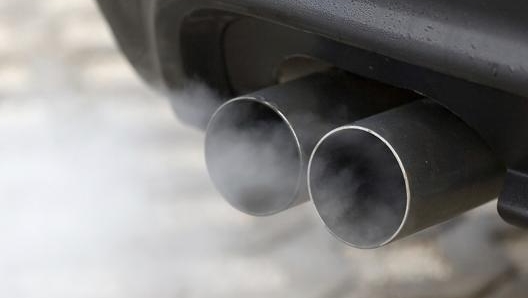 un motore diesel Euro 6 emette meno polveri sottili e meno Co2 rispetto ai benzina più datati