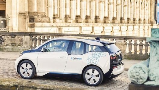 Ci sono anche le auto  elettriche nei servizi di car sharing