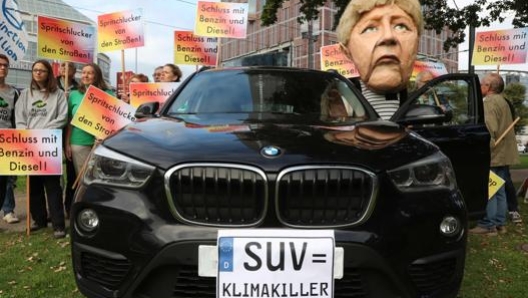 Una protesta ambientalista a Francoforte nel settembre 2019. Afp