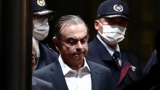 Carlos Ghosn, 65 anni, il 25 aprile 2019 alluscita del carcere a Tokyo. Afp