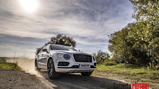 Il motore V8 è capace di spingere Bentayga su ogni tipo di terreno