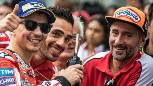 Da sinistra Jorge Lorenzo e Max Biaggi, grandi amici