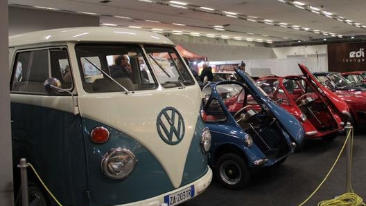 Un Bulli in compagnia delle Isetta