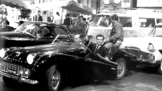 Ancora Mastroianni sulla Triumph Tr3