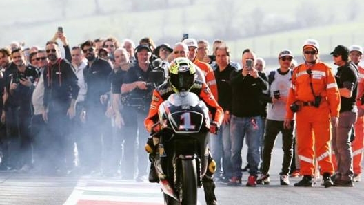 Max Biaggi è stato uno dei grandi protagonisti della scorsa edizione di Aprilia All Stars in sella alla mitica RS 250 a due tempi