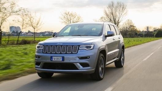 Il frontale rivisto della Jeep Grand Cherokee MY19. Masperi