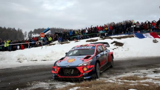 Il Rally di Monte Carlo va a Thierry Neuville in macchina con Nicolas Gilsoul. Getty