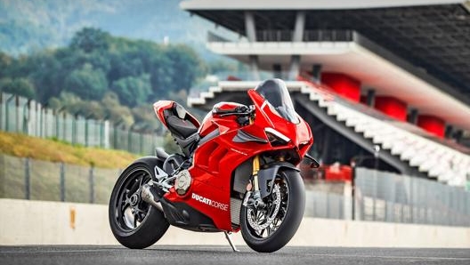 Rispetto alla Panigale V4R la Superleggera alzerà ancora l’asticella, con un rapporto potenza/peso semplicemente strabiliante