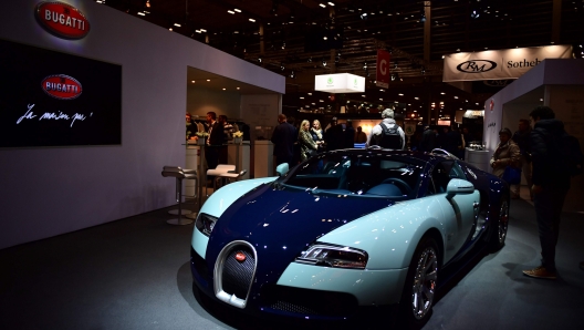 Una Bugatti Veyron aggiudicata all’asta di RM Sotheby’s durante Rétromobile Parigi