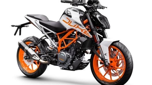 Molto apprezzata per le sue doti sportive, la Ktm 390 Duke è un fulmine tra le curve