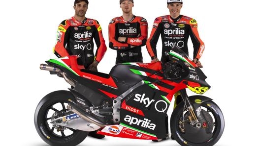 I piloti Aprilia, da sinistra Andrea Iannone, Bradley Smith e Aleix Espargaro