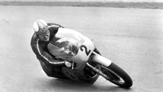 Mike Hailwood in azione. AP