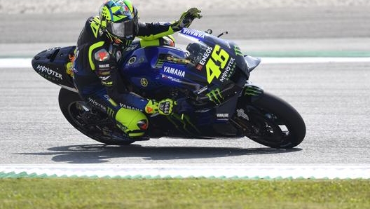 Valentino Rossi in azione a Sepang. Getty