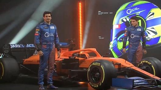 Sainz e Norris con la nuova McLaren MCL35