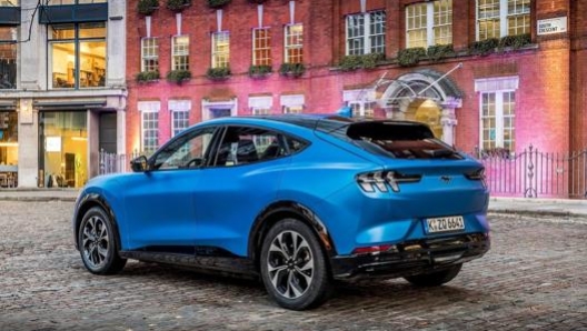 La Ford Mustang Mach-e verrà venduta con due opzioni di motore e due opzioni di batteria