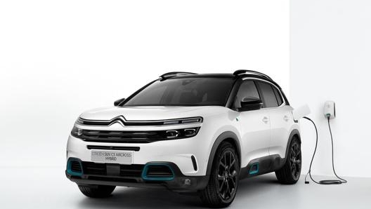 La Citroen C5 Aircross Hybrid è uno degli ultimi modelli ibridi plug-in del gruppo PSA