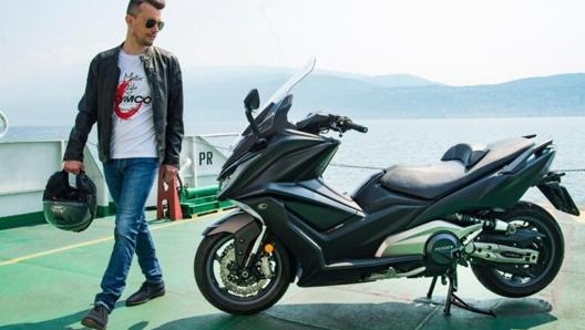 Il comparto sospensioni è tipicamente motociclistico