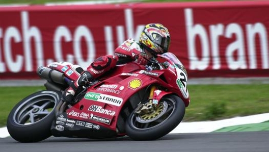 Troy Bayliss a Brands Hatch. Zac