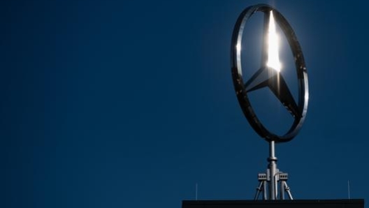 E’ parziale la ripresa della produzione nelle fabbriche Daimler Mercedes-Benz