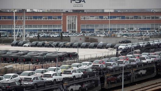 Nel corso di questa settimana riprenderà l’attività automobilistica negli impianti europei di Psa. Afp