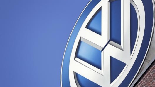 Diverse fabbriche del gruppo VW sono già ripartite. AP