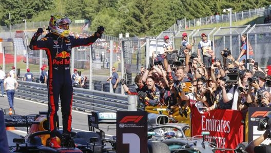 Max Verstappen festeggia la vittoria nel GP Austria 2019. Epa