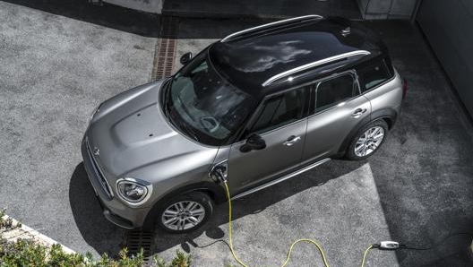 L’offerta elettrica Mini comprende anche Countryman plug-in Hybrid