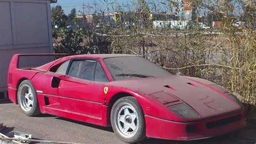 Un’immagine in rete della Ferrari F40 che forse appartenne ad Uday Hussein