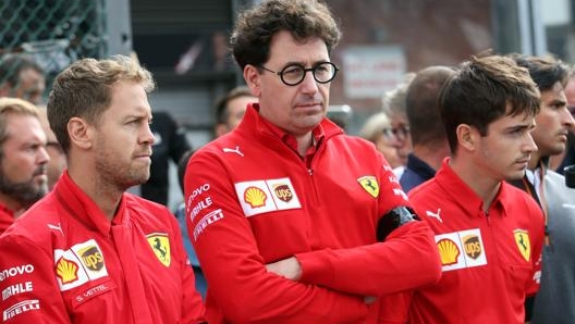 Da sinistra  Vettel, Binotto e Leclerc. Lapresse