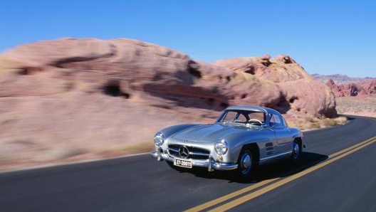 La Mercedes 300 SL “ali di gabbiano”, un simbolo della casa tedesca