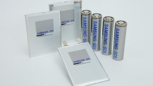 Tra tipi di batterie prodotte da Samsung Sdi: prismatiche, cilindriche e a sacchetto