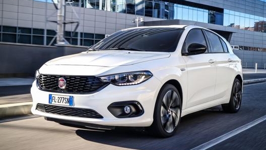 La Fiat Tipo cinque porte viene proposta a partire da 17.050 euro