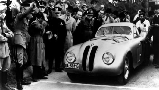 Le Bmw 328 erano velocissime soprattutto in virtù della loro leggerezza