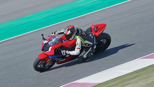 La nuova Fireblade sfrutta tutto il know-how della MotoGP derivato dalla RC213V