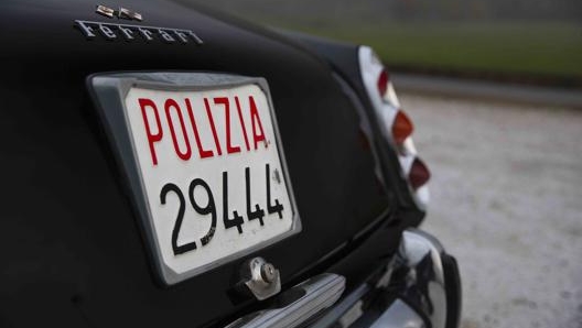 La targa della Ferrari 250 Gte Polizia